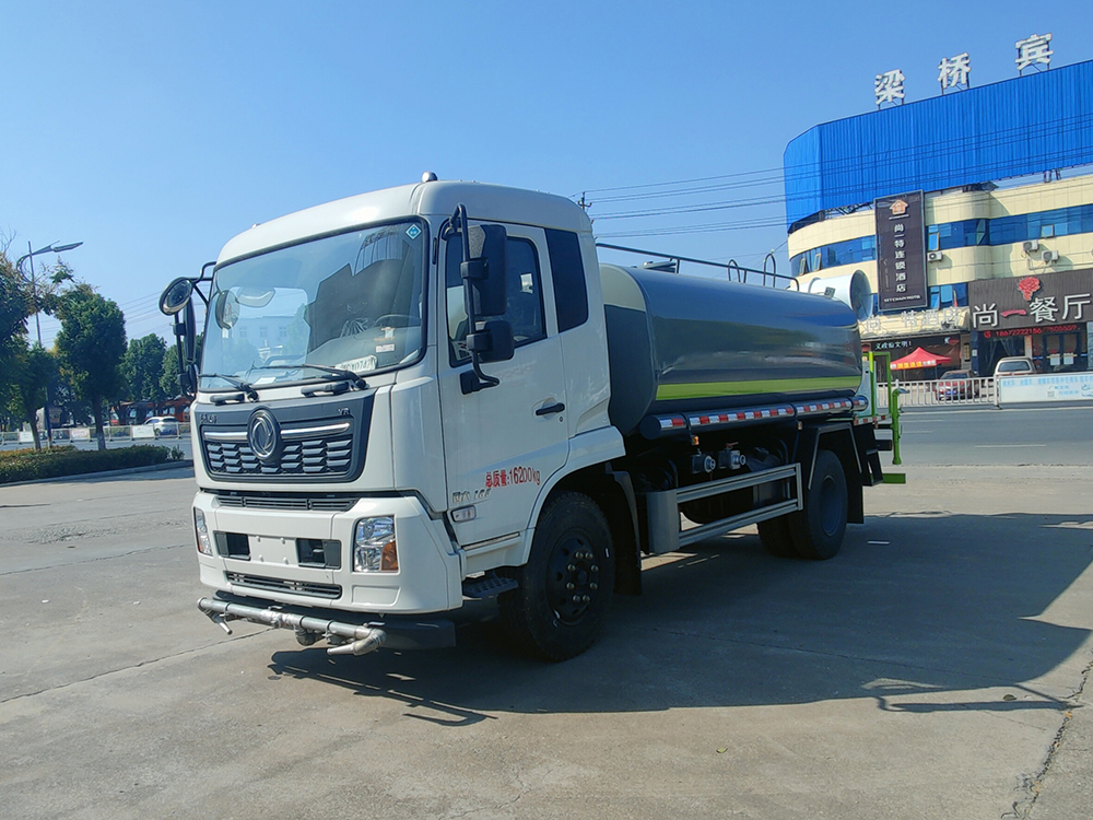 東風天錦-10.06立方多功能抑塵車